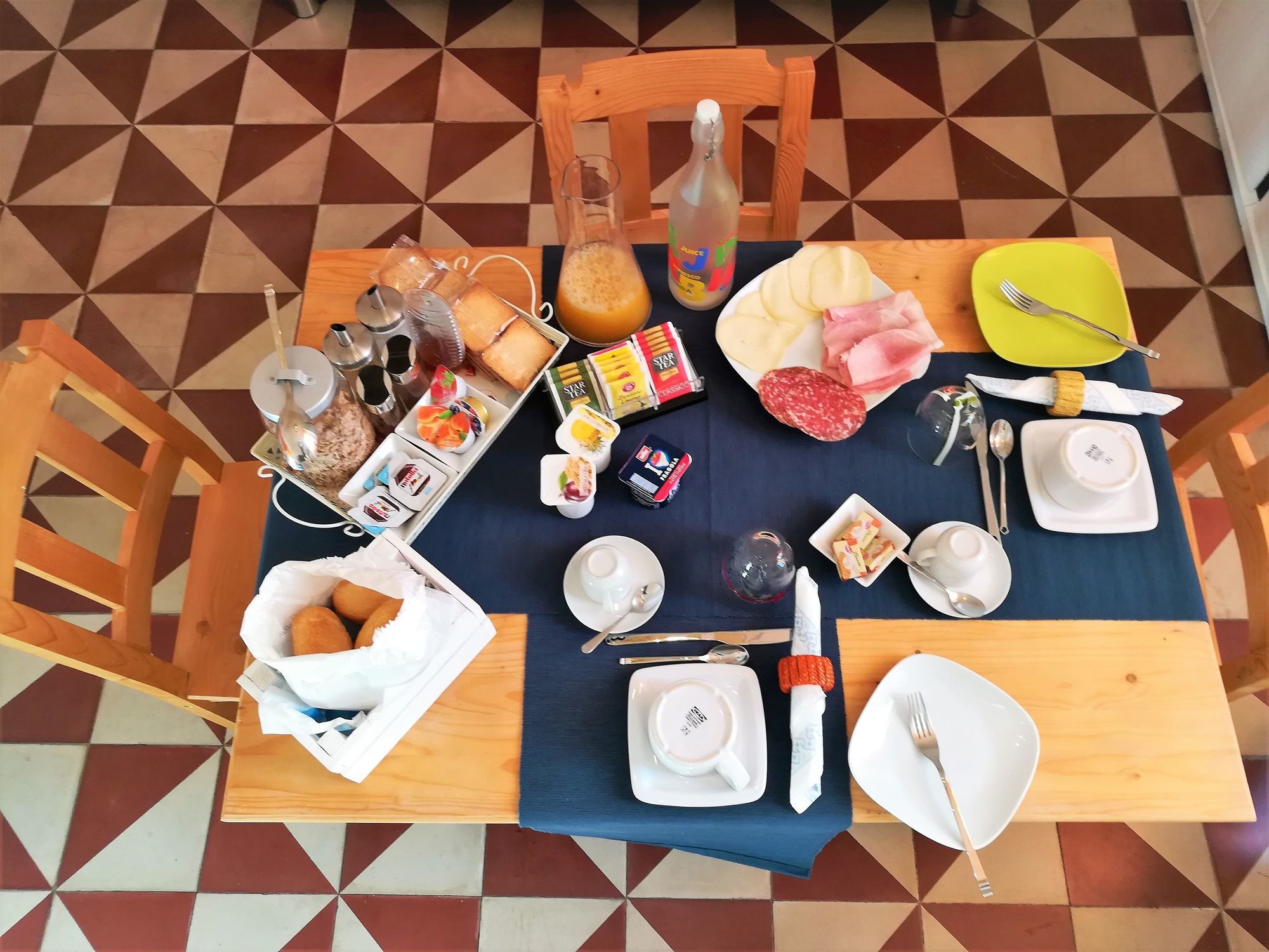 Terra Del Sole Bed & Breakfast Trani Restaurant foto